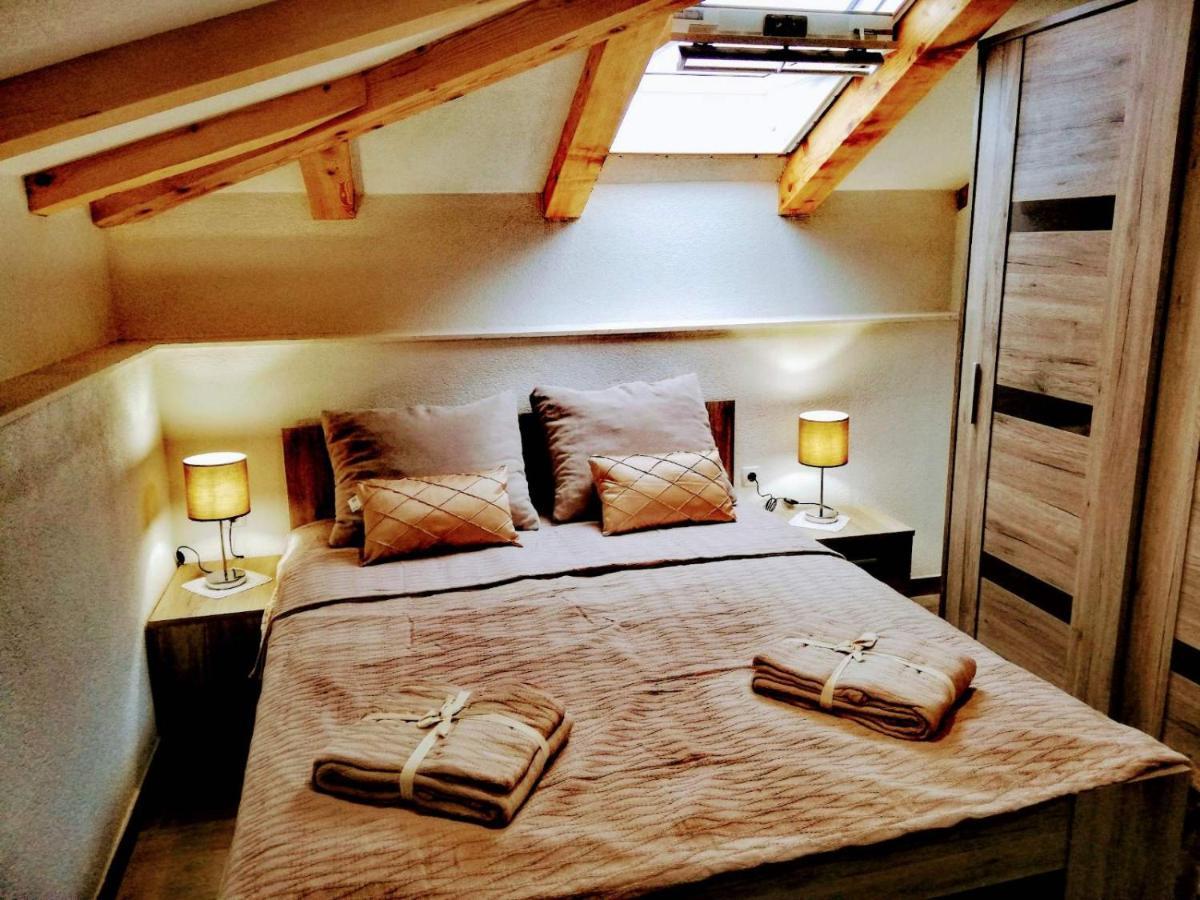 Lux Attic Old Town Rab Apartment Rab Town Exterior photo