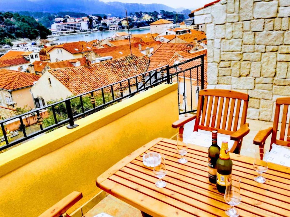Lux Attic Old Town Rab Apartment Rab Town Exterior photo