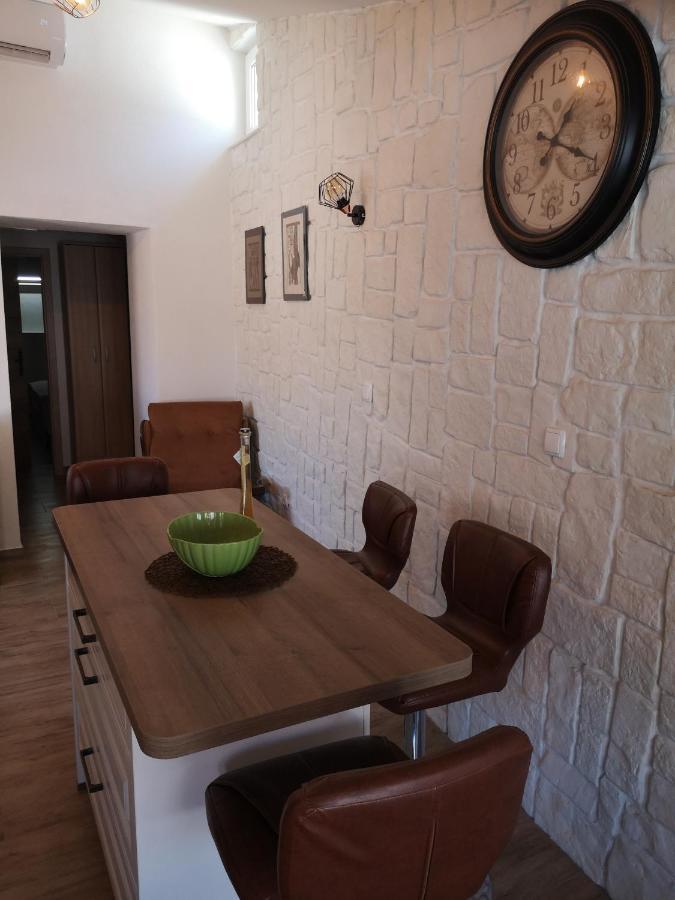 Lux Attic Old Town Rab Apartment Rab Town Exterior photo